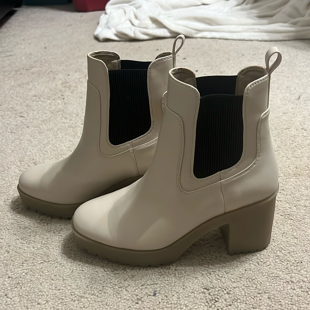 Women’s boots